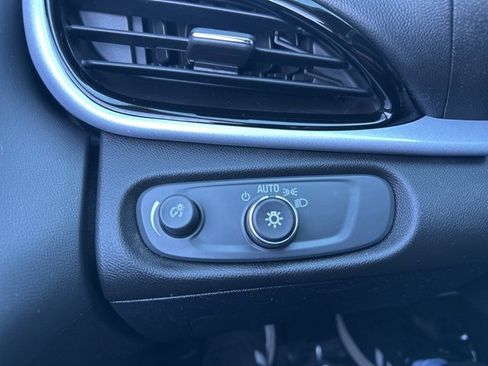 Used 2017 Chevrolet Volt LT w/ Comfort Package image 26