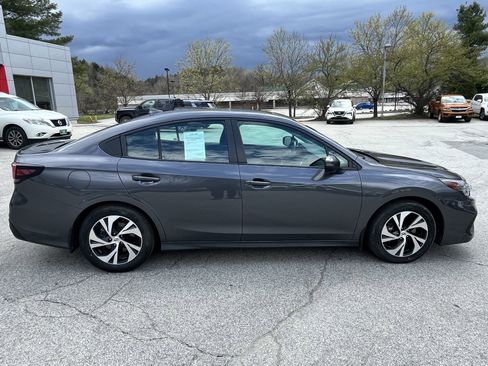 Used 2025 Subaru Legacy Premium AWD/4WD image 8