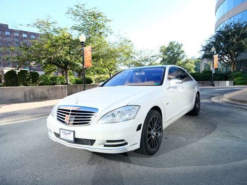 Used 2012 Mercedes-Benz S 550 4MATIC image 4