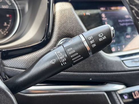 Certified 2023 Cadillac XT6 Luxury FWD image 47