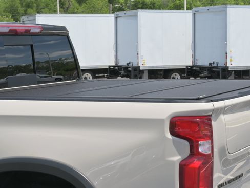 Used 2026 Chevrolet Silverado 1500 ZR2 AWD/4WD image 39
