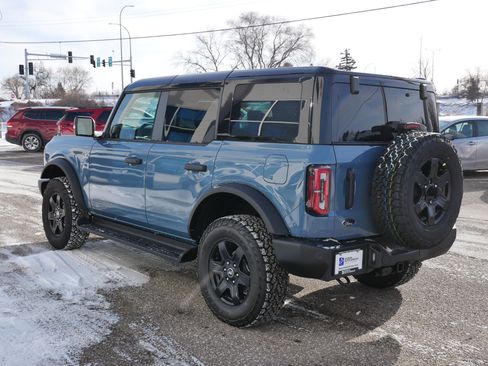 New 2025 Ford Bronco Outer Banks image 2