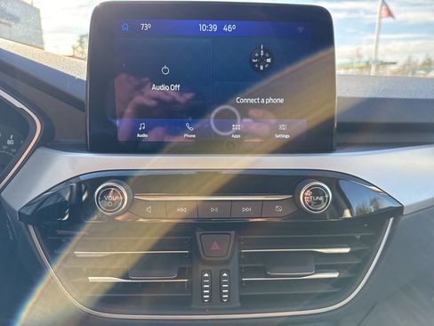 Used 2022 Ford Escape SE w/ Cold Weather Package image 17