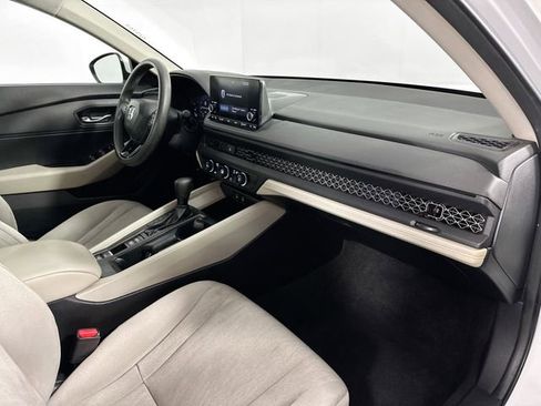 Used 2024 Honda Accord LX image 27