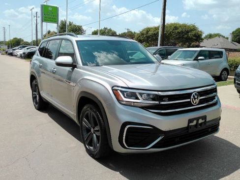 Used 2021 Volkswagen Atlas SE w/ Panoramic Sunroof Package AWD/4WD image 4