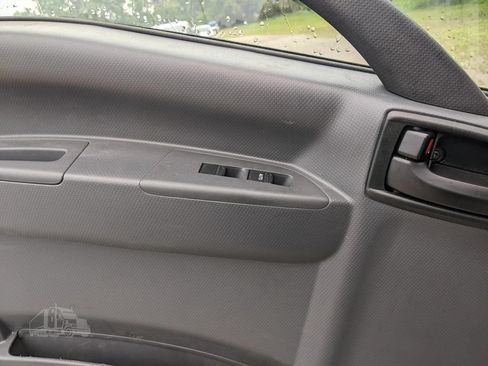 Used 2025 Isuzu NQR RWD image 6