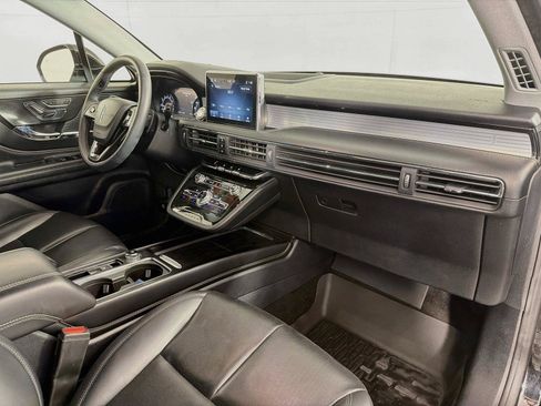Used 2022 Lincoln Corsair AWD w/ Equipment Group 101A image 31