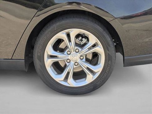 Used 2023 Honda Accord LX image 23