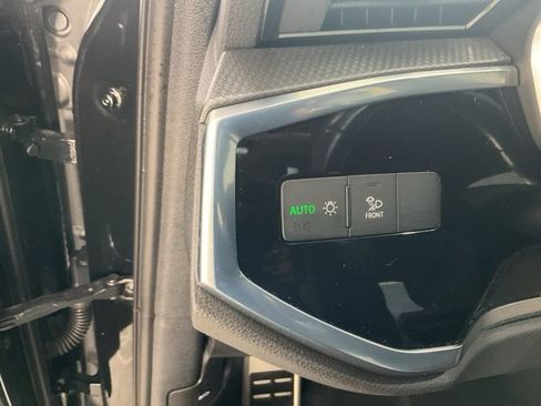 Used 2022 Audi Q3 2.0T Premium Plus image 10