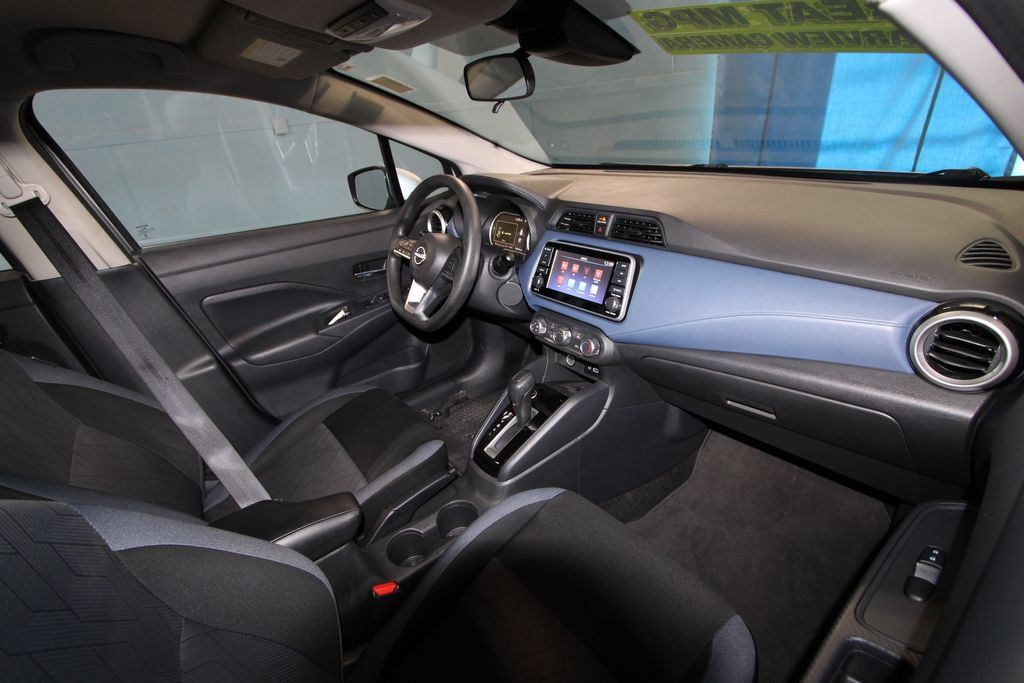 Used 2025 Nissan Versa SV FWD image 19
