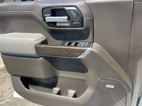 Used 2019 GMC Sierra 1500 SLT w/ SLT Premium Plus Package AWD/4WD image 18
