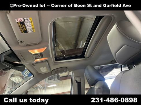 Used 2020 Toyota RAV4 Limited AWD/4WD image 13