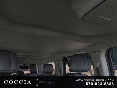 New 2026 Lincoln Navigator Premiere AWD/4WD image 22