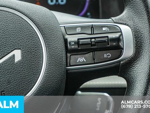 Used 2025 Kia Sportage LX FWD image 30