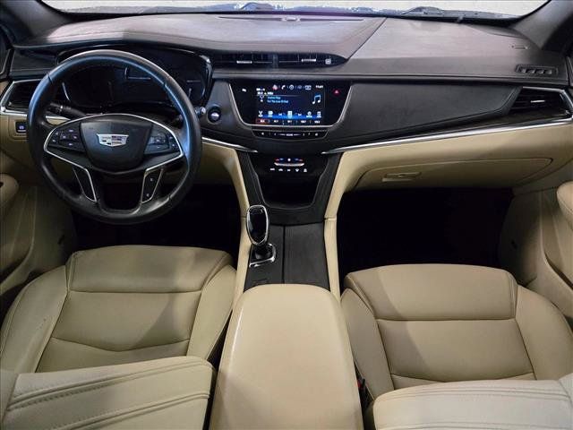 Used 2018 Cadillac XT5 FWD image 16