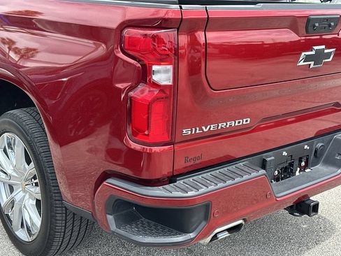 Used 2025 Chevrolet Silverado 1500 High Country w/ Technology Package AWD/4WD image 10