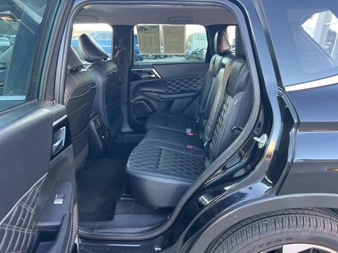 Used 2022 Mitsubishi Outlander SEL image 25