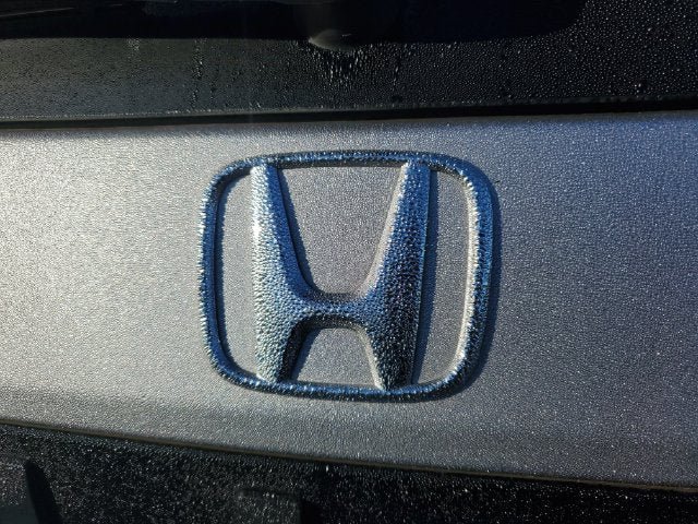 Used 2025 Honda Pilot Touring image 8