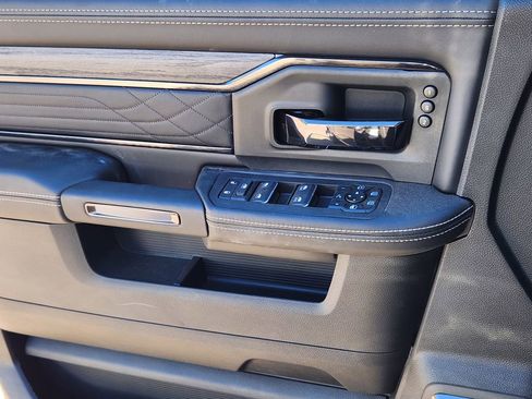 New 2026 RAM 2500 Limited AWD/4WD image 6