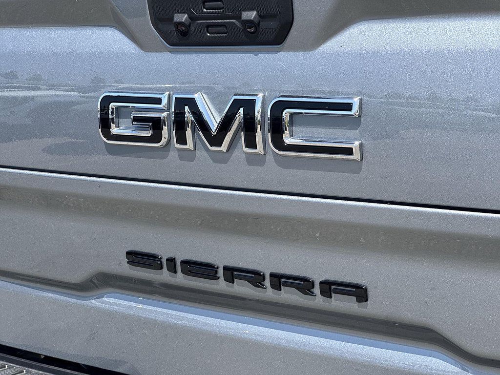 New 2026 GMC Sierra 1500 AT4X w/ LPO, Black Badging Package AWD/4WD image 28