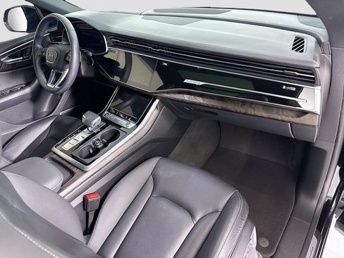 Used 2021 Audi Q8 Prestige w/ Prestige Package AWD/4WD image 17