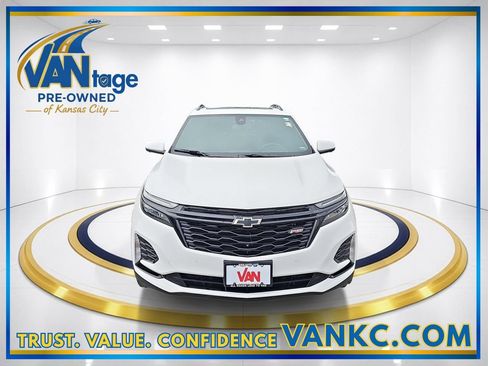 Certified 2024 Chevrolet Equinox RS w/ RS Leather Package AWD/4WD image 2