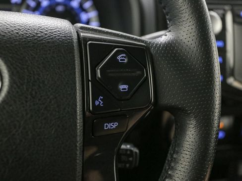 Used 2019 Toyota 4Runner TRD Off-Road AWD/4WD image 33