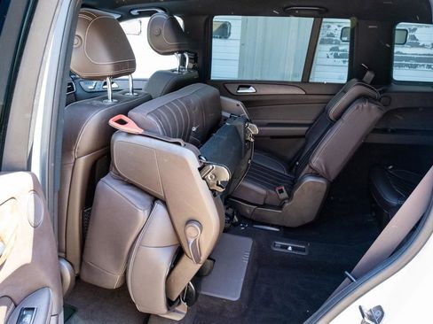 Used 2018 Mercedes-Benz GLS 450 4MATIC image 33