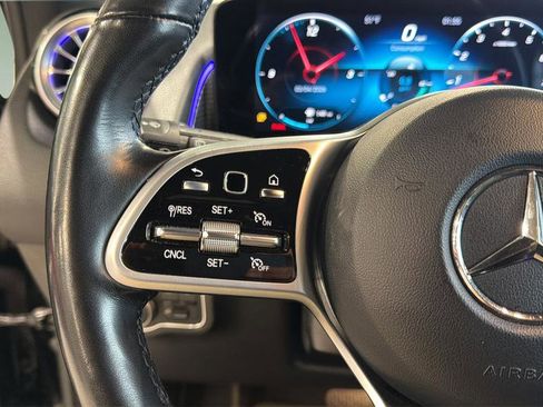 Used 2022 Mercedes-Benz GLB 250 4MATIC image 26