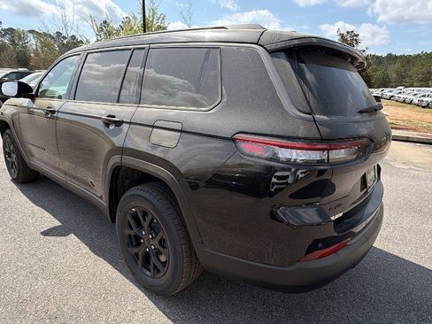 New 2026 Jeep Grand Cherokee L 4WD image 10