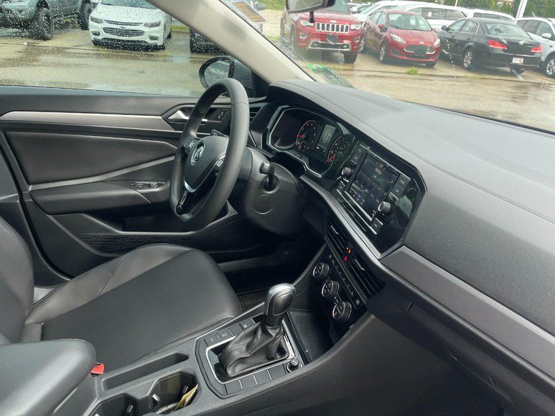 Used 2020 Volkswagen Jetta SE w/ SE Cold Weather Package FWD image 12