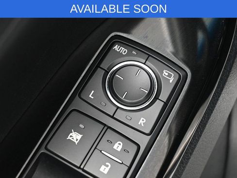 Used 2016 Lexus LX 570 4WD w/ Luxury Package image 12