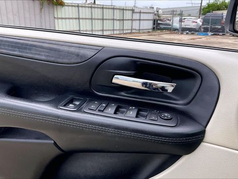 Used 2017 Dodge Grand Caravan SE w/ Power Window Group FWD image 34
