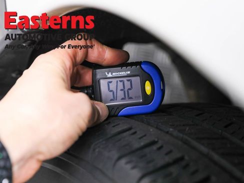 Used 2020 Nissan Pathfinder SL image 34