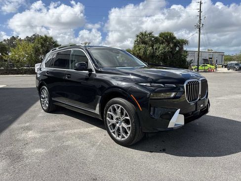 Used 2023 BMW X7 xDrive40i w/ Executive Package image 8