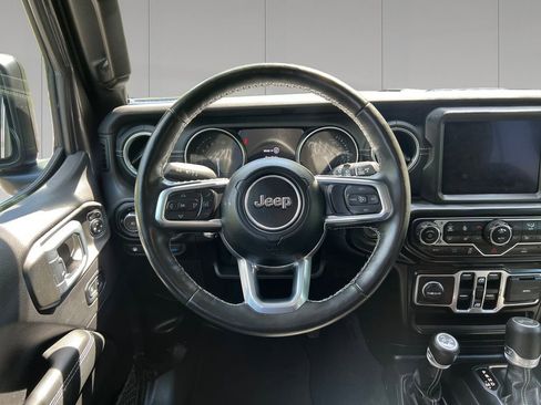 Used 2022 Jeep Wrangler Unlimited Sahara w/ Dual Top Group AWD/4WD image 13
