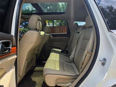 Used 2012 Jeep Grand Cherokee Overland AWD/4WD image 6