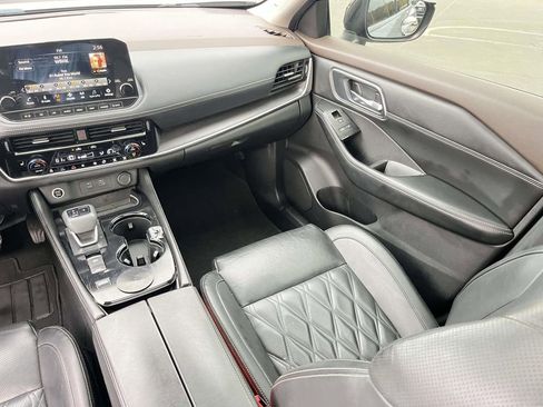 Used 2021 Nissan Rogue Platinum image 30