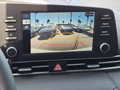 New 2026 Hyundai Elantra Hybrid FWD image 14