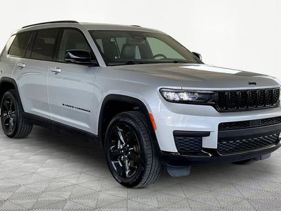 Used 2023 Jeep Grand Cherokee L Laredo