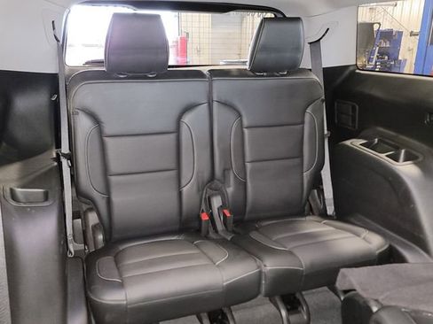 Used 2017 GMC Acadia SLT AWD/4WD image 21