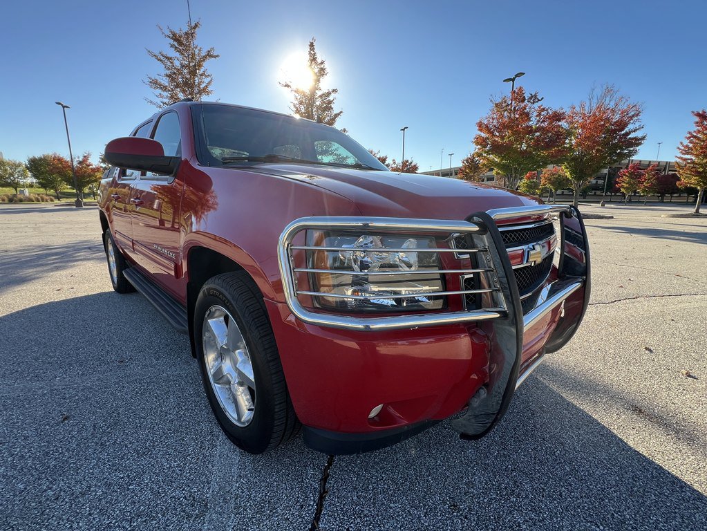 Used 2011 Chevrolet Avalanche LT AWD/4WD image 7