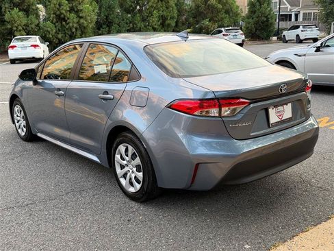 Used 2025 Toyota Corolla LE FWD image 9