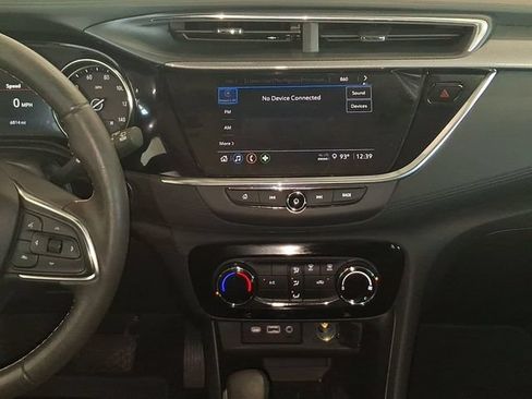 Used 2023 Buick Encore GX Preferred FWD image 4