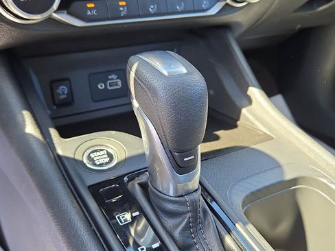 Used 2025 Nissan Sentra S FWD image 16