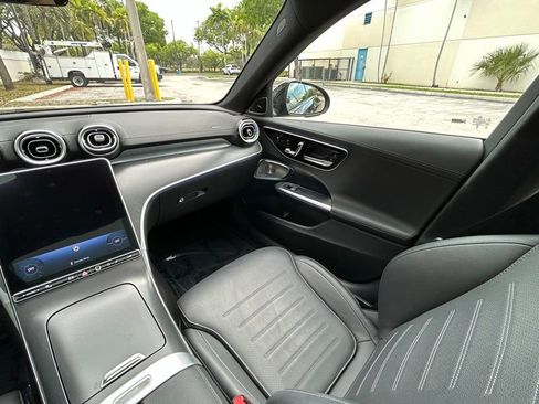 Used 2025 Mercedes-Benz C 300 4MATIC Sedan image 11