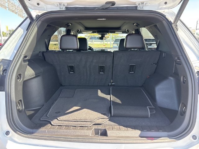 Used 2024 Chevrolet Equinox RS w/ RS Leather Package FWD image 17