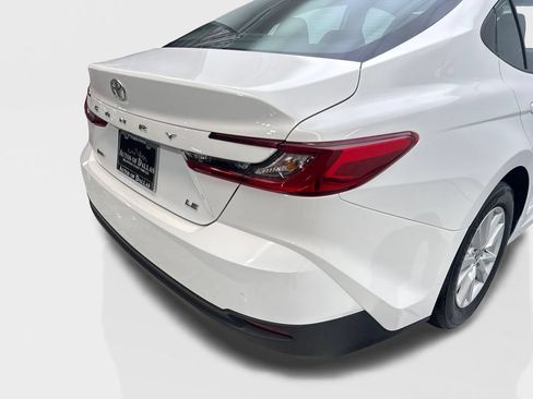 Used 2025 Toyota Camry LE FWD image 18