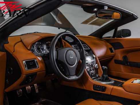 Used 2009 Aston Martin V8 Vantage Roadster RWD image 44