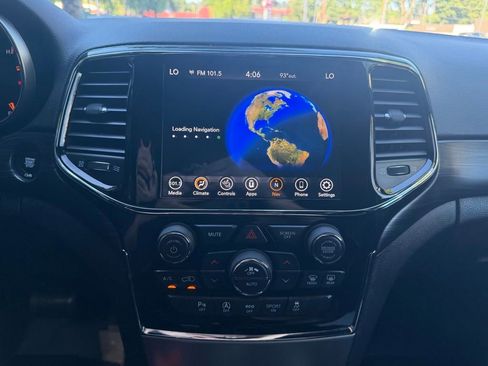 Used 2021 Jeep Grand Cherokee Laredo X AWD/4WD image 20